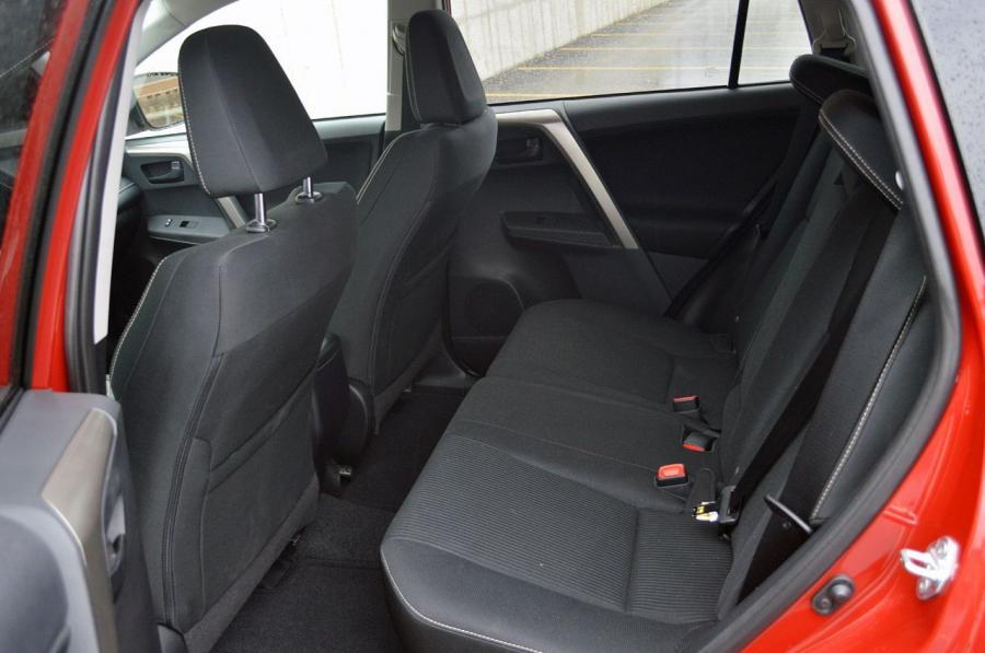 Toyota RAV4 2013 года  (фото 34 из 89)